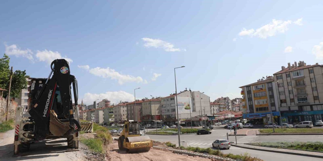 Başkan Çolakbayrakdar; “erkilet Bulvarı Ve Yeşil Mahalle, Yeni Yüze Kavuşuyor”