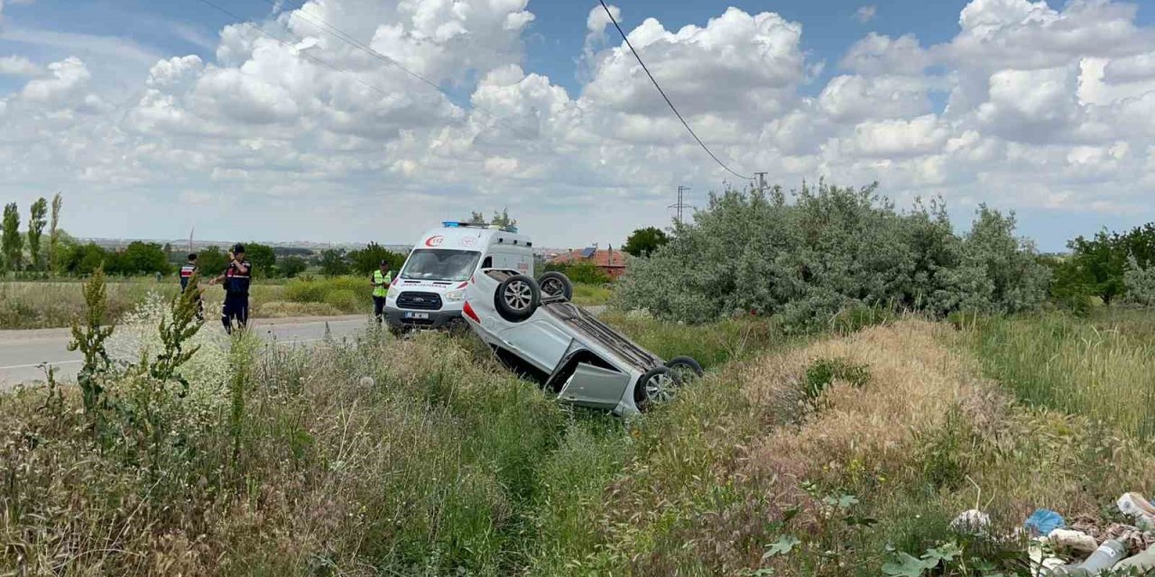 Aksaray’da Otomobil Takla Attı: 2 Yaralı