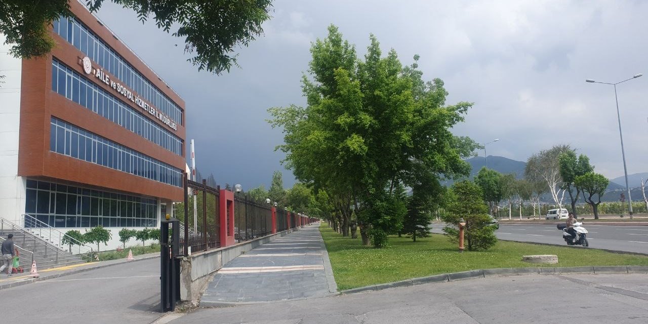 Aile Ve Sosyal Politikalar İl Müdürlüğü’nde İntihar Girişimi
