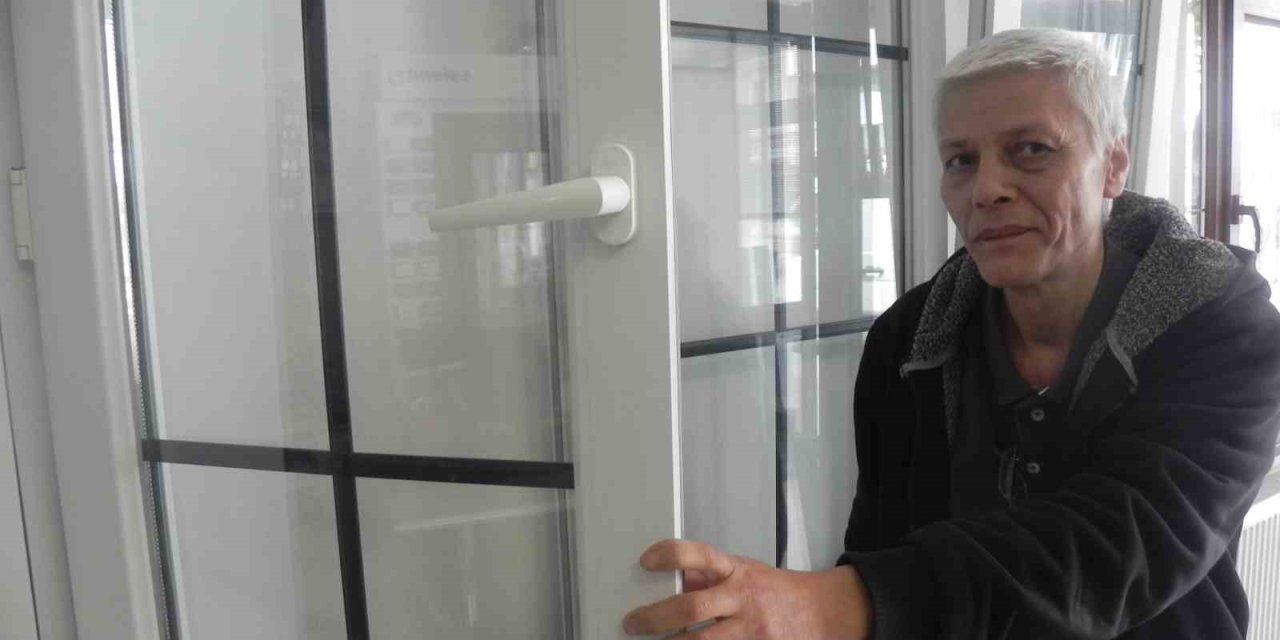 Pencere Yenilemede Antrasit Ve Altın Meşe Rengi Revaçta