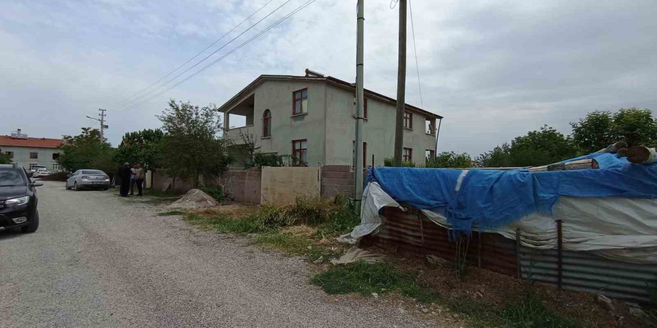 Anne Ve Babasını Öldürdüğünü İtiraf Eden Şüpheli: "olaya Aklım Ermedi"