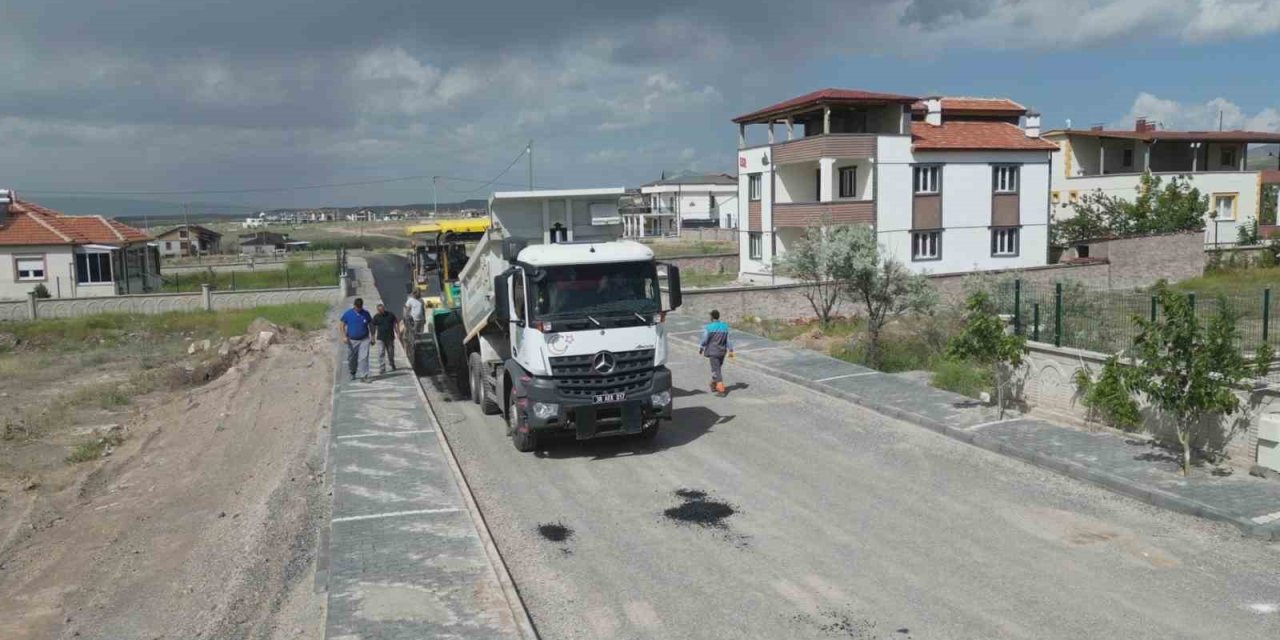 Gesi Mahallesi’nde 6 Sokak Asfaltlanıyor