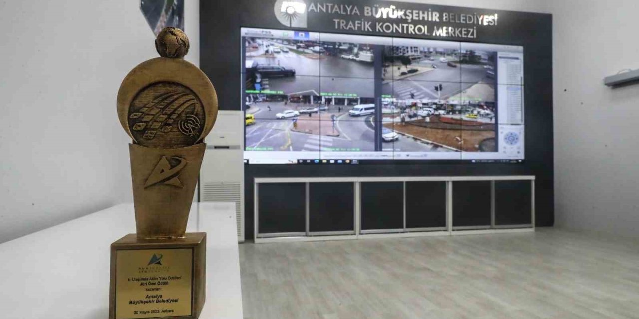 Akıllı Kavşak Kontrol Merkezi Ödül Aldı