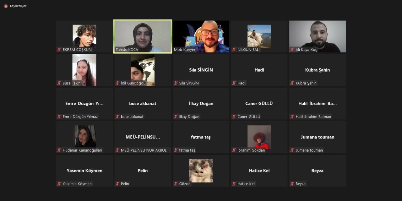 Üniversiteliler İş Dünyasına Hazırlanıyor