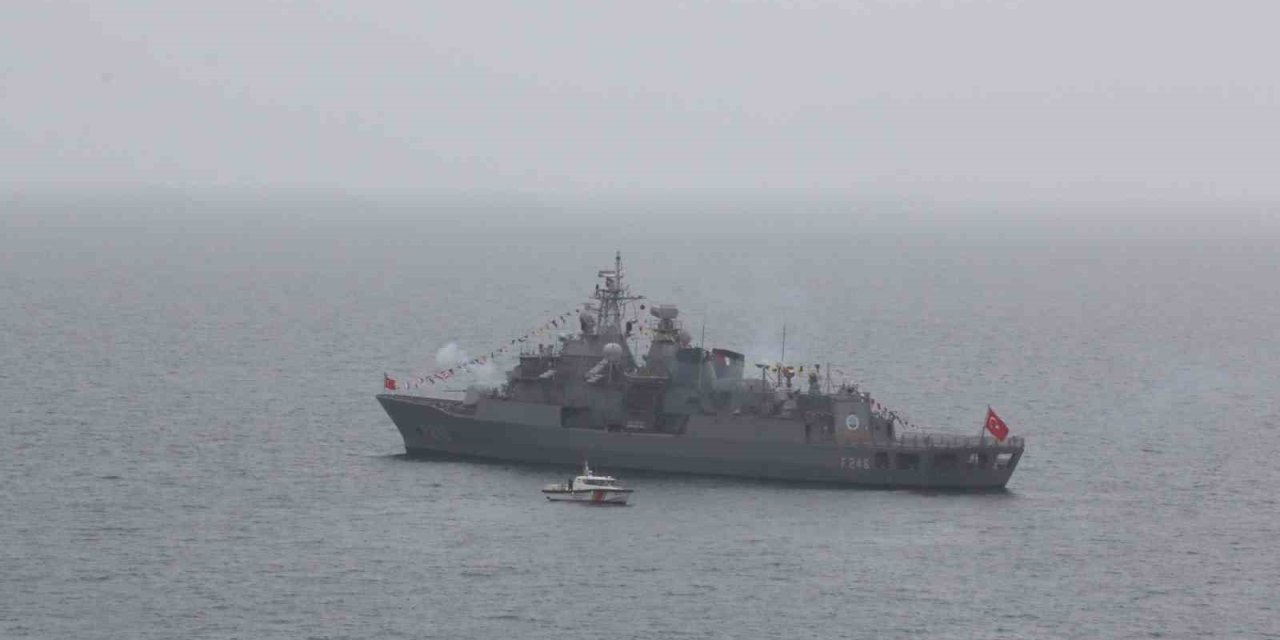 Cumhurbaşkanı Erdoğan’ın Göreve Başlamasıyla 101 Pare Top Atışı Gerçekleştirildi