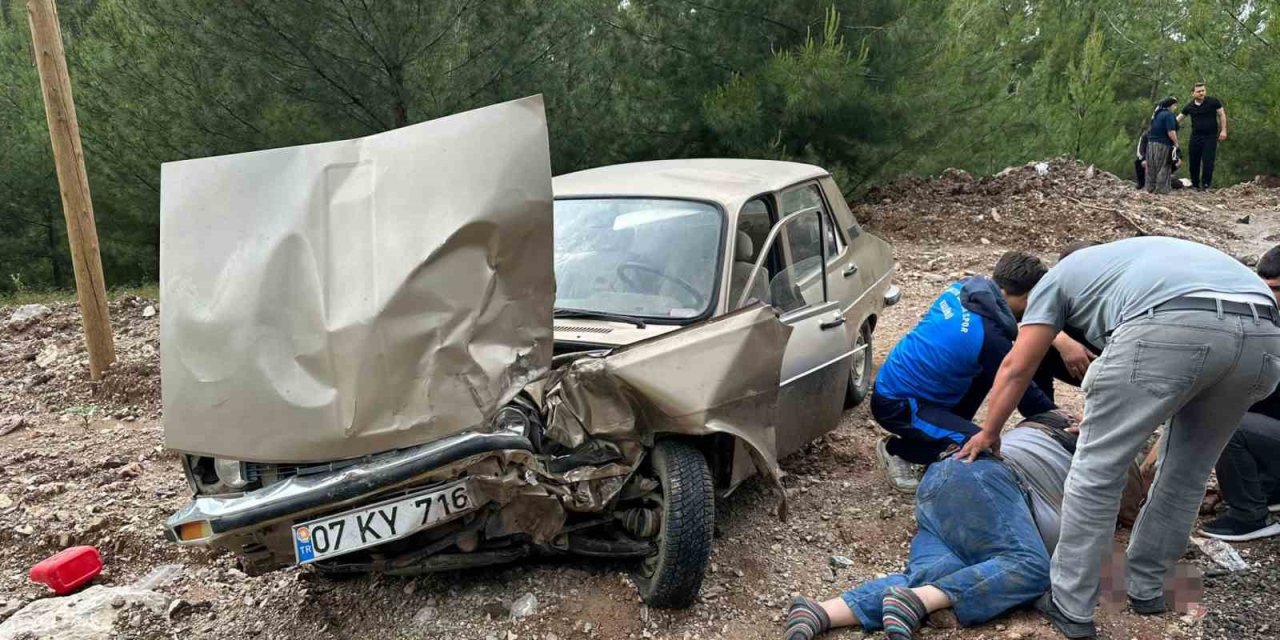 Kaza Yaptığı Otomobilden Fırlayan Sürücü Ağır Yaralandı