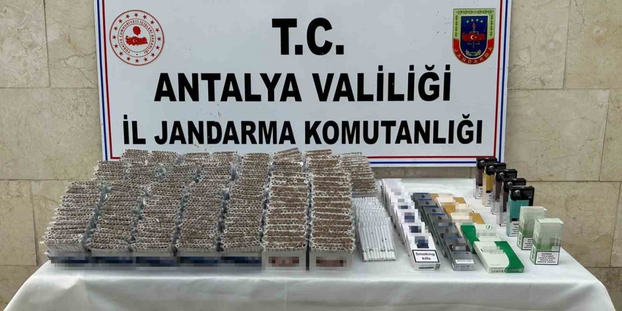 Antalya’da 7 Bin 360 Adet Bandrolsüz İçi Dolu Makaron Ele Geçirildi