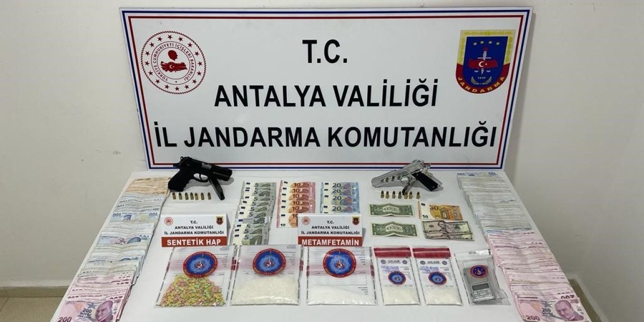 Antalya’da Jandarmadan Uyuşturucuya Geçit Yok