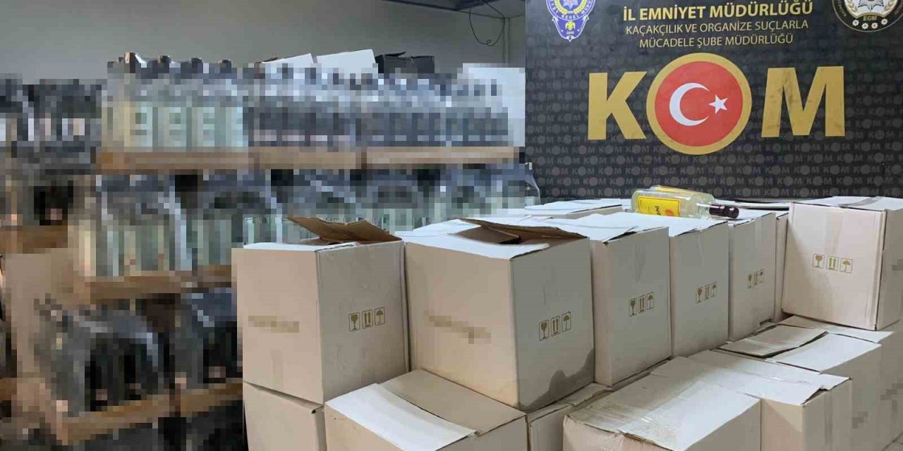 Antalya’da Bir Otelde 6 Bin 919 Şişe Sahte Alkol Ele Geçirildi