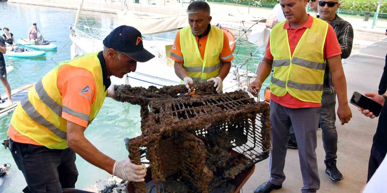 Denizden Çıkan Atıklar Şaşırttı