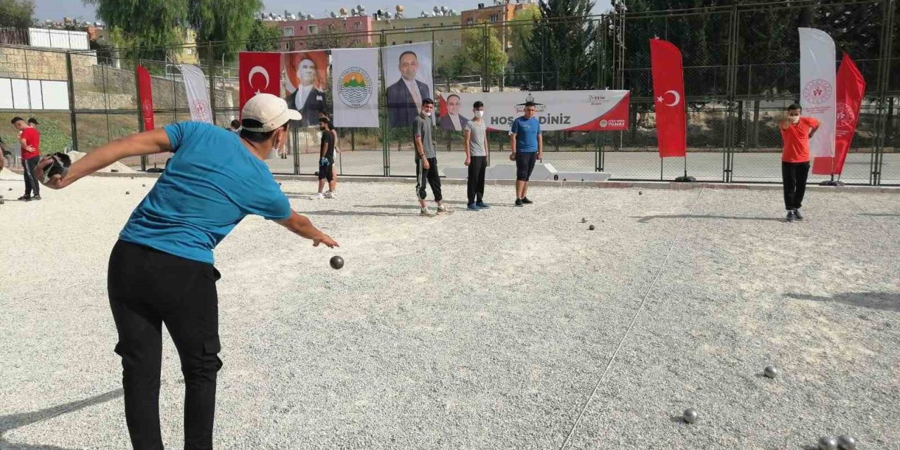 Toroslar Belediyesinden 23 Branşta Yaz Spor Okulu