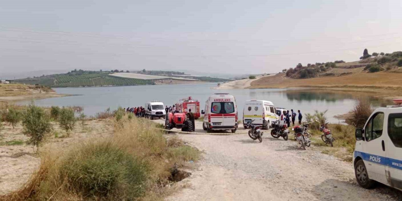 Tarsus’ta Baraj Gölünde Araç İçerisinde Bir Şahıs Ölü Bulundu