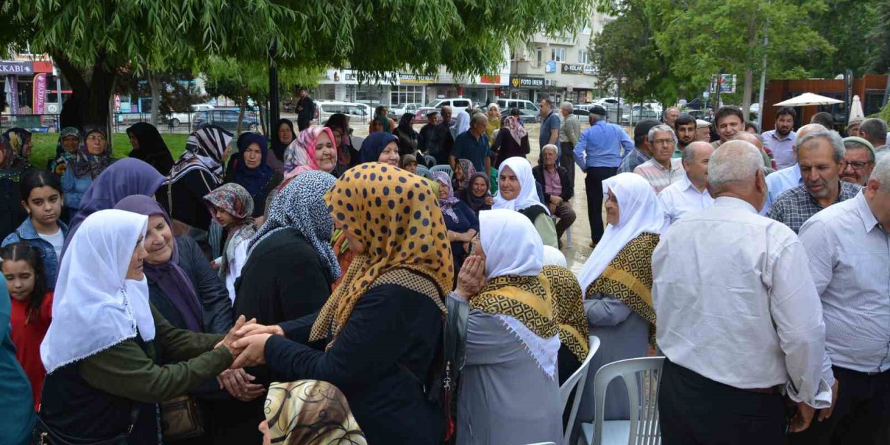 Hacı Adayları Uğurlandı