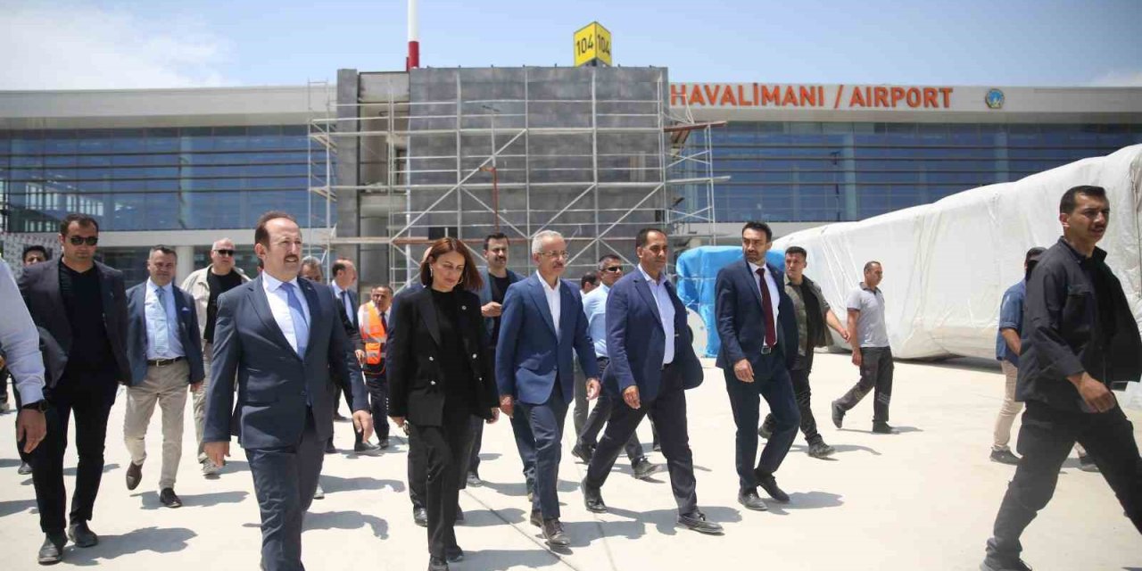 Bakan Uraloğlu: "çukurova Havalimanını Yıl Sonunda Açmayı Planlıyoruz"