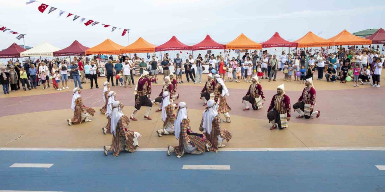 Mersin’de Çevre Ve Çocuk Şenliği Düzenlendi