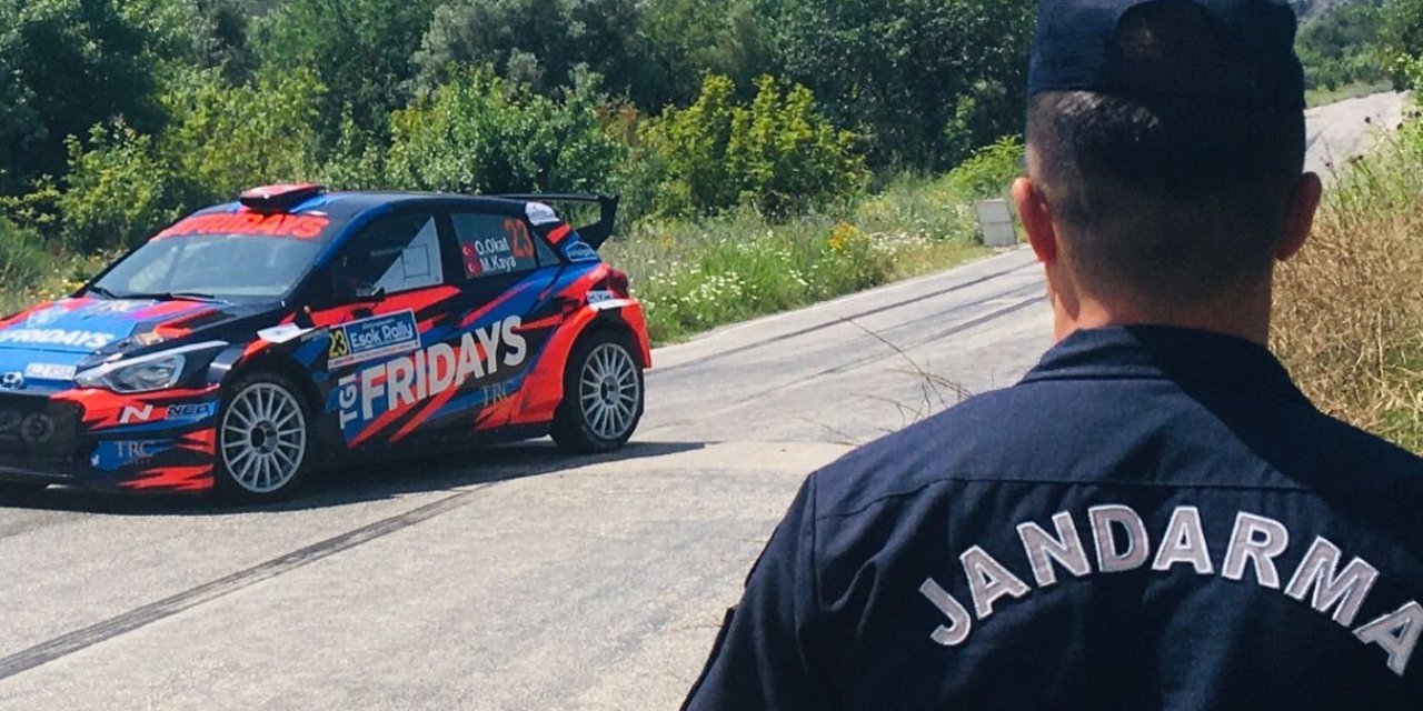 Rallide Güvenlik Tedbirlerini Jandarma Sağladı