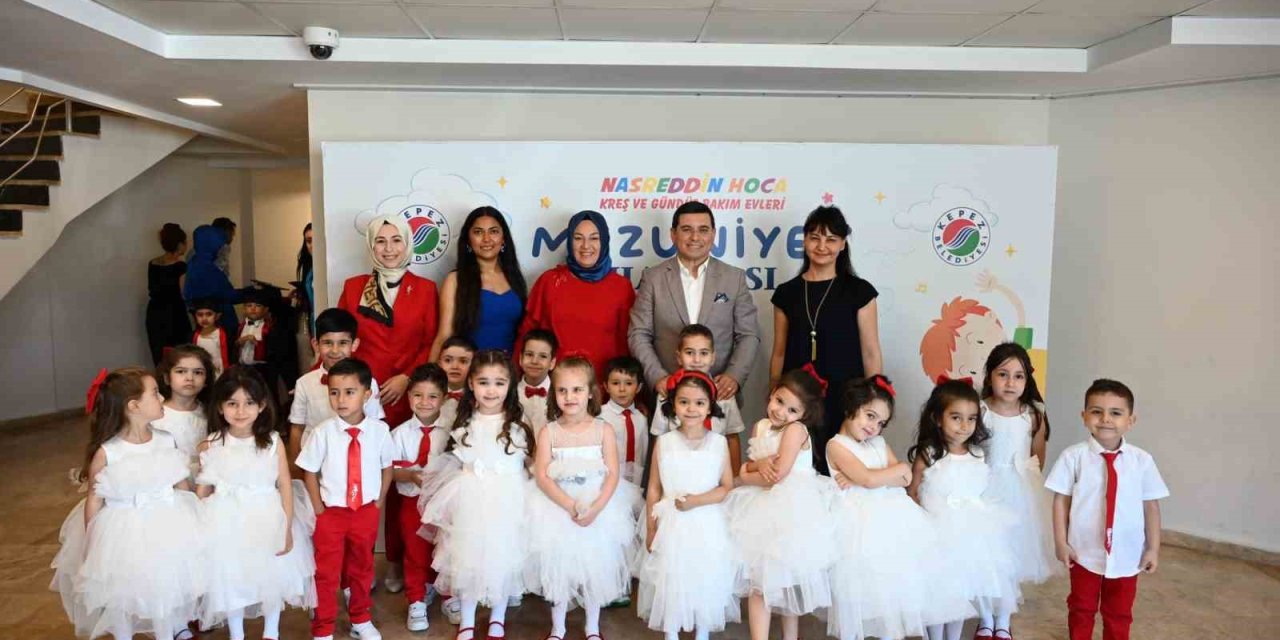 Kepez’in Nasreddin Hoca Kreşlerinde Mezuniyet Sevinci