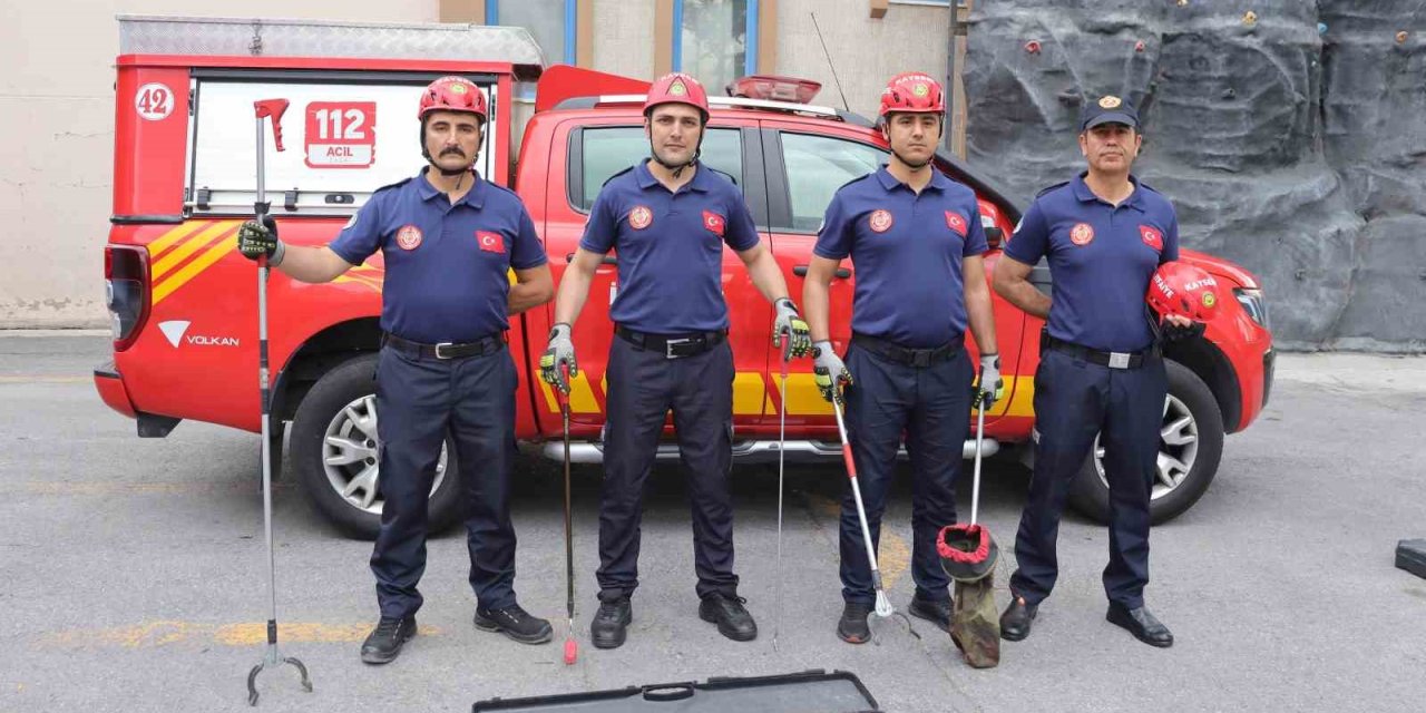 Yılanların Korkulu Rüyası: Yılan Kurtarma Timi