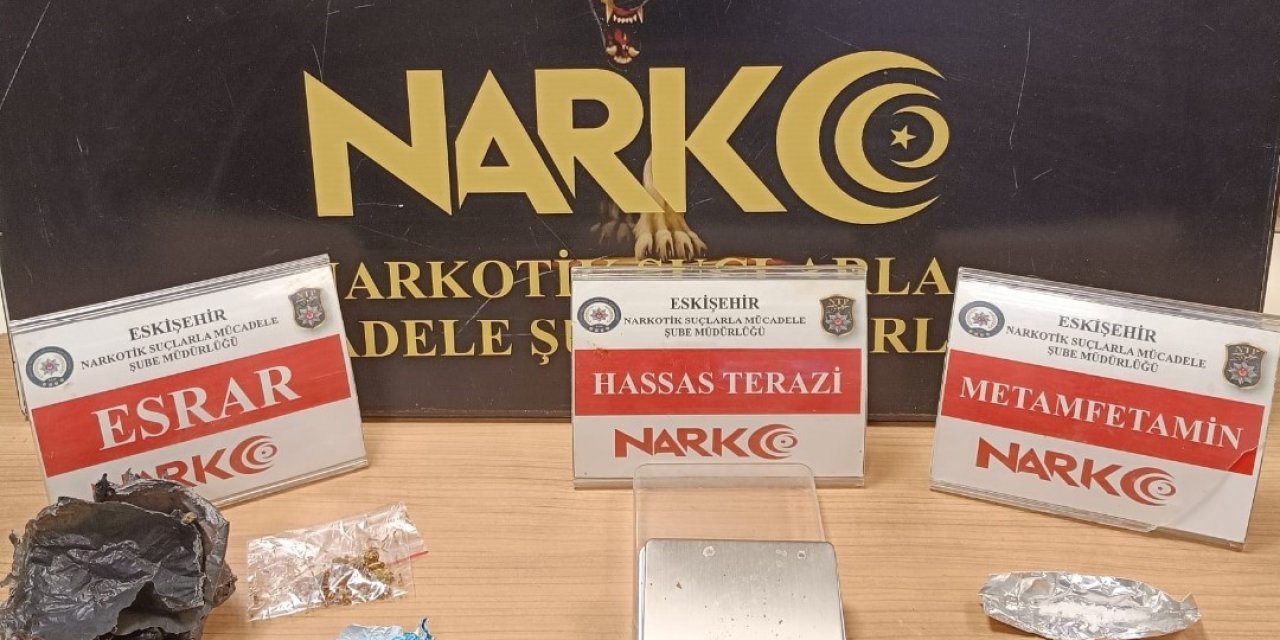 Uyuşturucu Madde Satıcısı 2 Kişi Tutuklandı