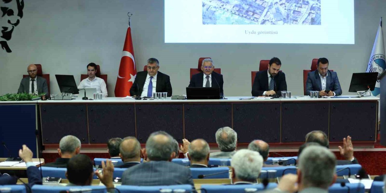 Büyükşehir Belediye Meclisi Toplandı