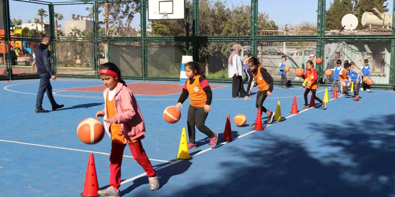 Akdeniz’de Yaz Spor Okulları Kursları Başlıyor