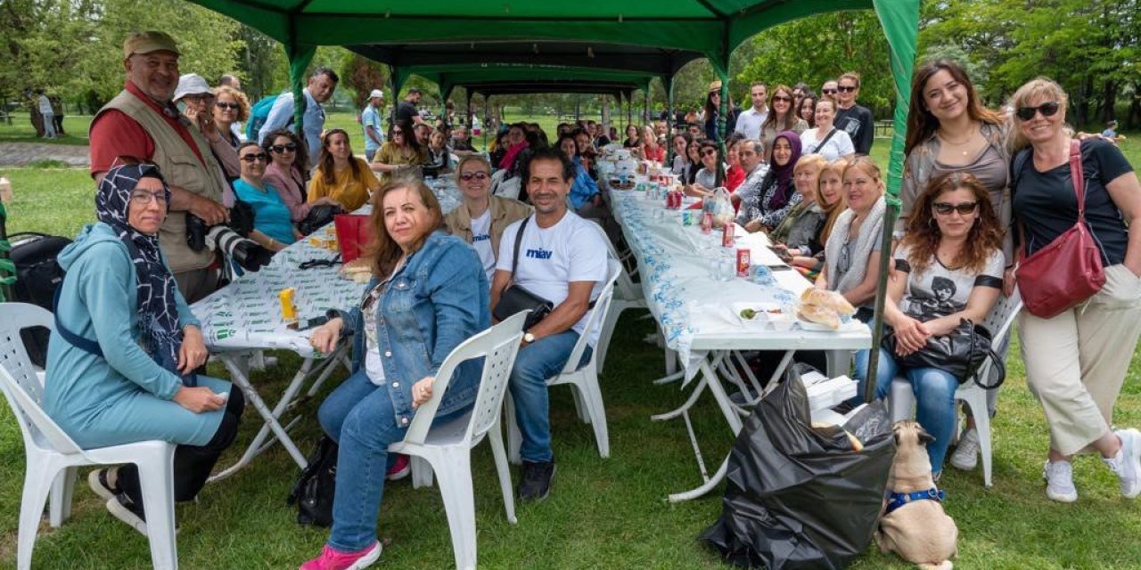 Hayvanseverler Piknikte Buluştu