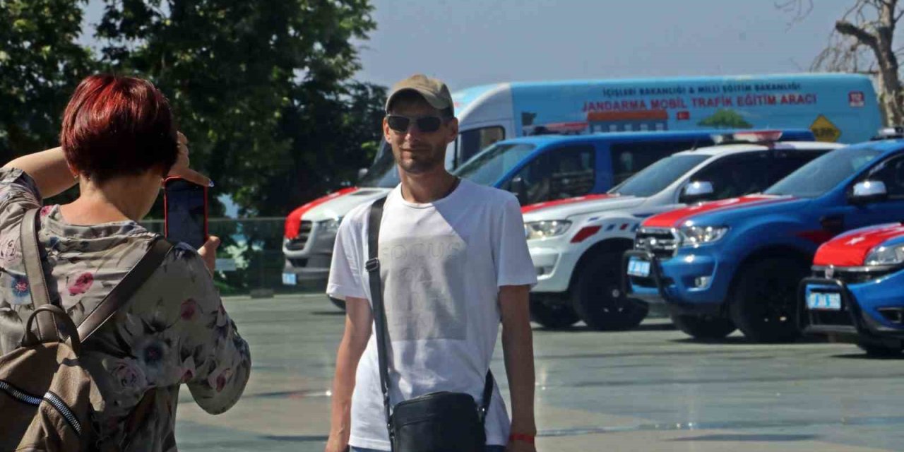 Antalya’da Turistlerin Cep Telefonları ‘jandarma’ İçin Kayda Girdi