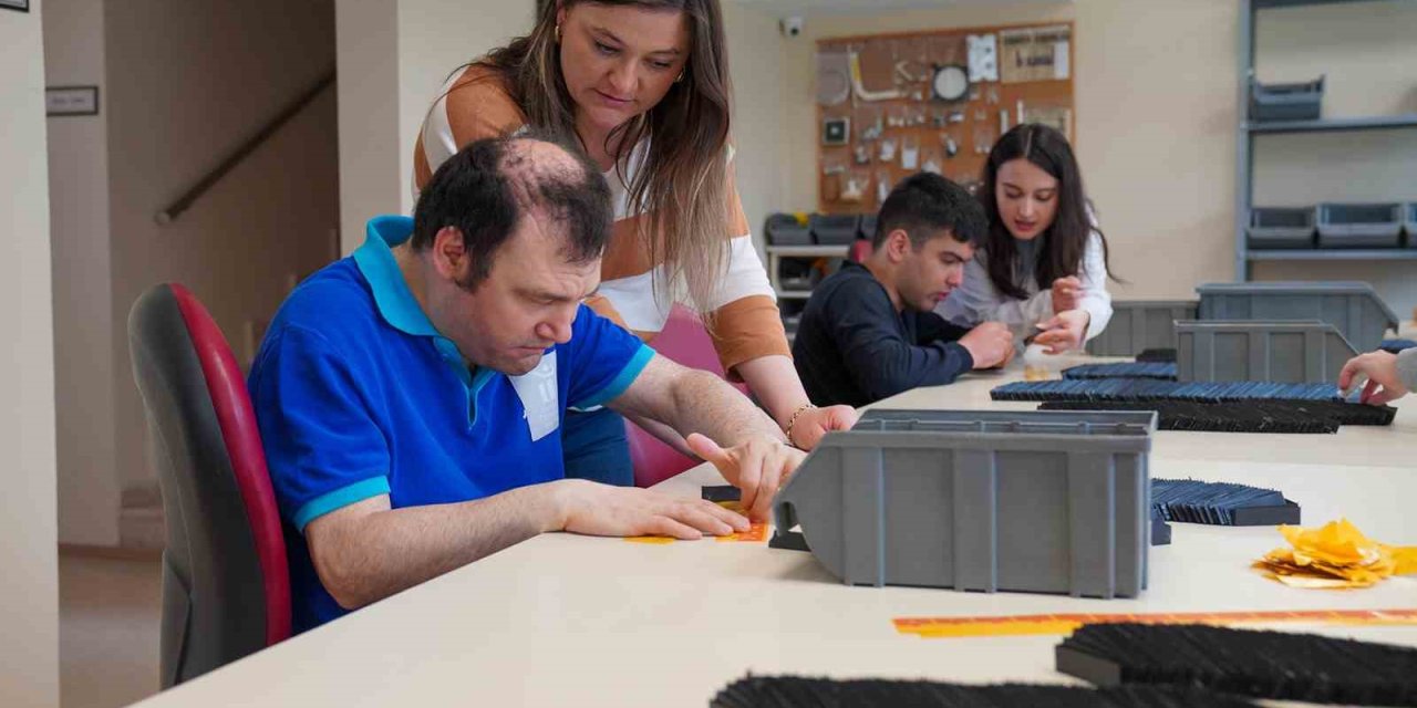 Ellerinden 15 Milyon Parça Çıktı