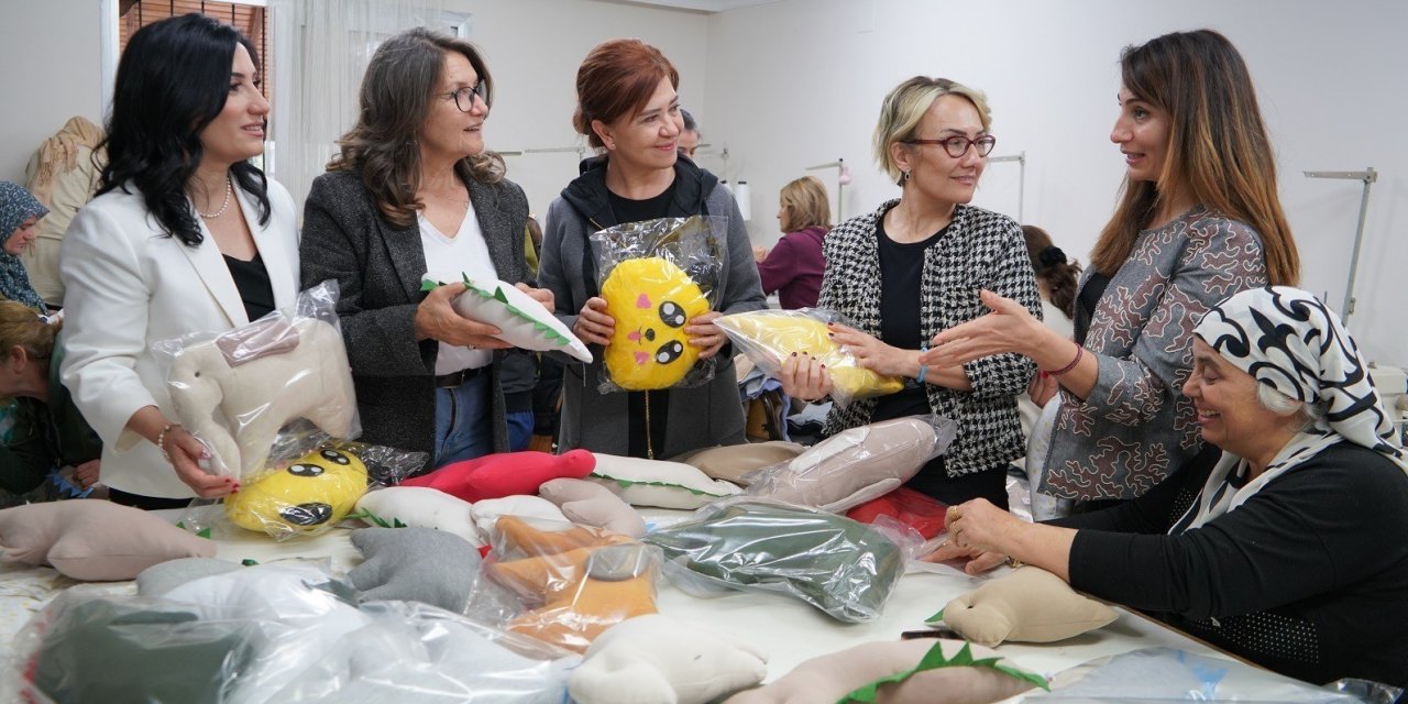 Üretici Kadınlardan Depremzede Kadınlara Büyük Destek