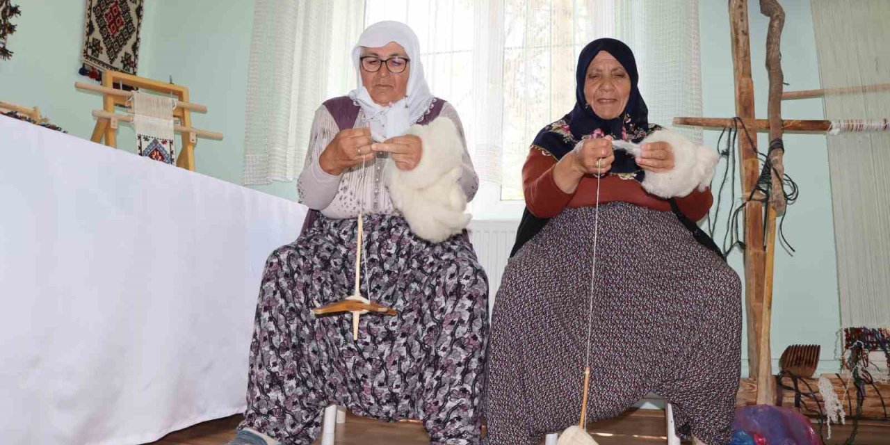 Seyitgazi’nin ’zili’ Dokuması Genç Nesillere Aktarılacak