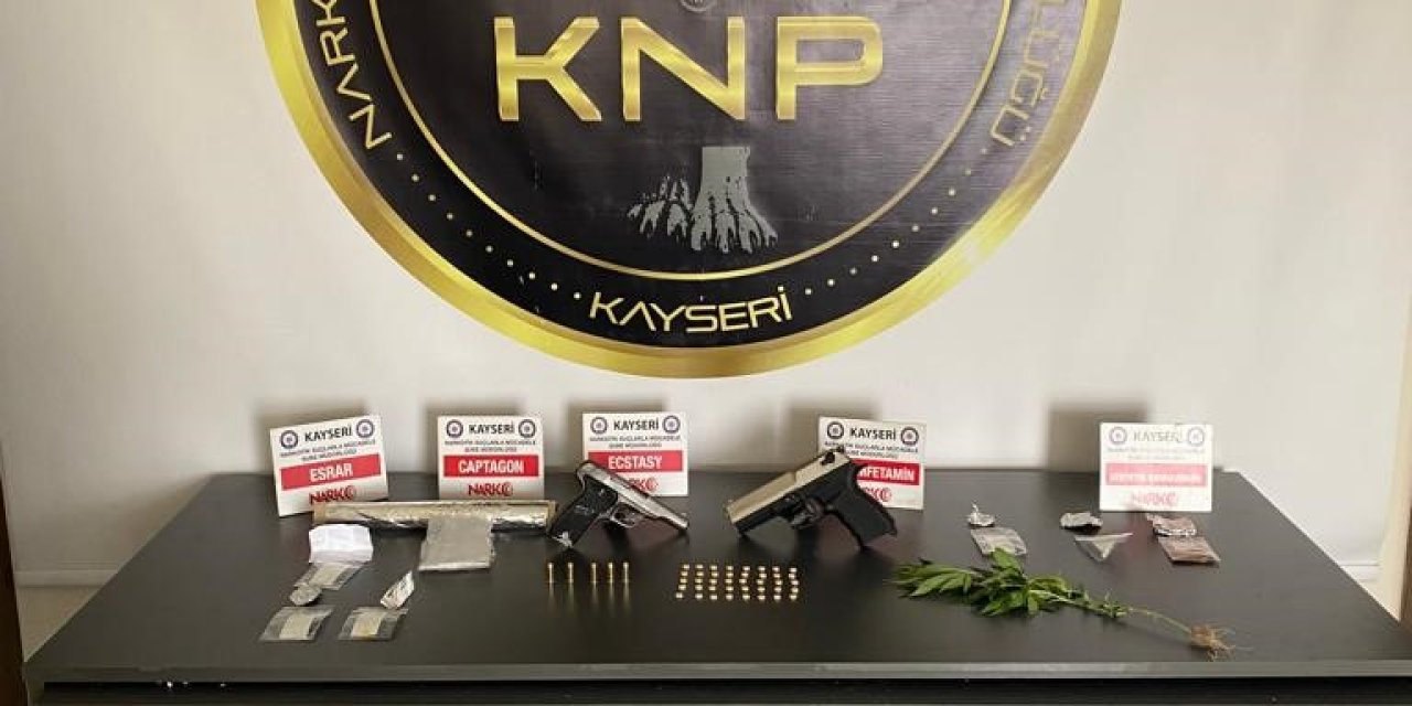 Kayseri’de Uyuşturucu Tacirlerine Şafak Operasyonu: 8 Gözaltı