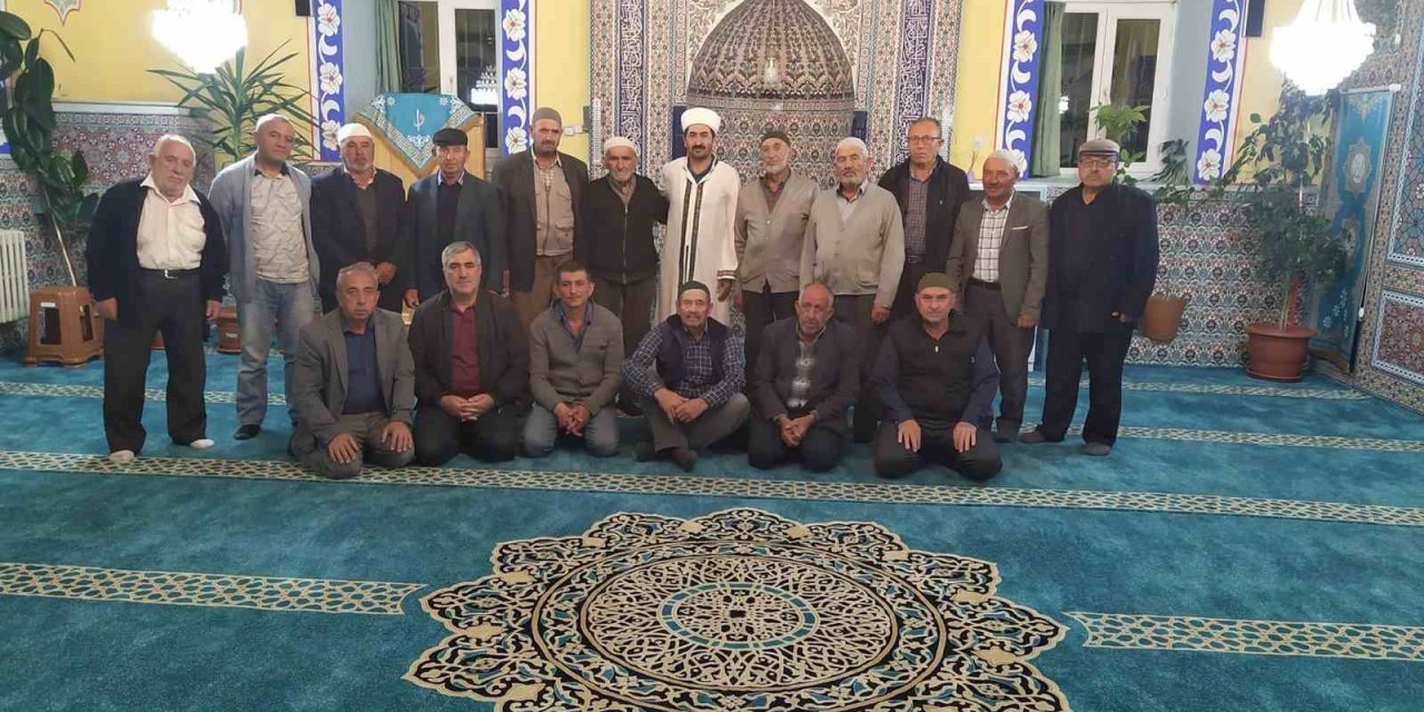 Karaören Camii İmamından Duygusal Veda