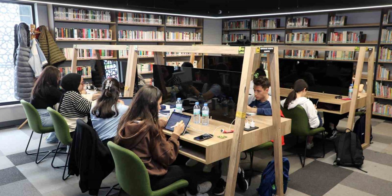 Talas’ın Kütüphanelerinde Yks’ye Hazırlandılar