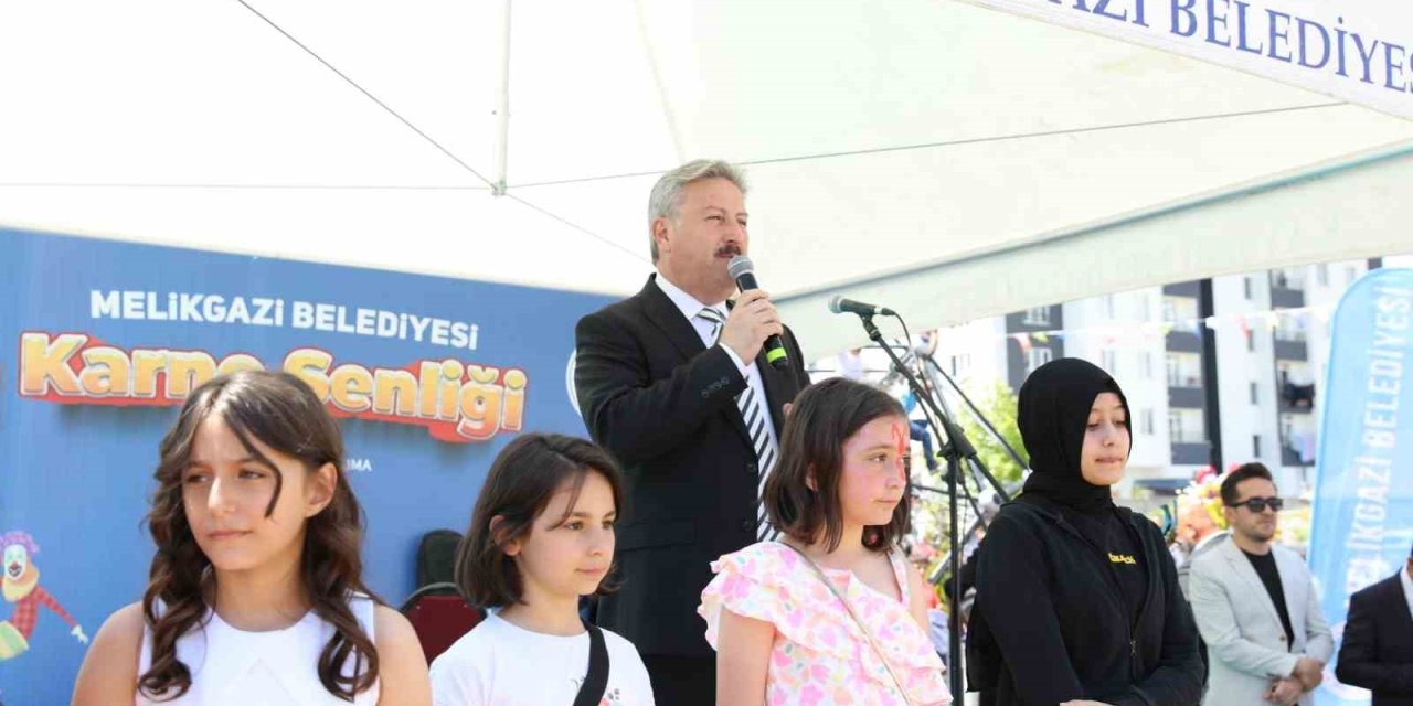 Melikgazi’nin Karne Şenliği’nde Çocuklar Doyasıya Eğlendi