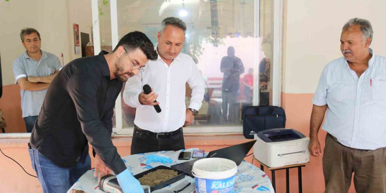 Mezitlili Üreticilere Toprak Analiz Cihazı Tanıtıldı