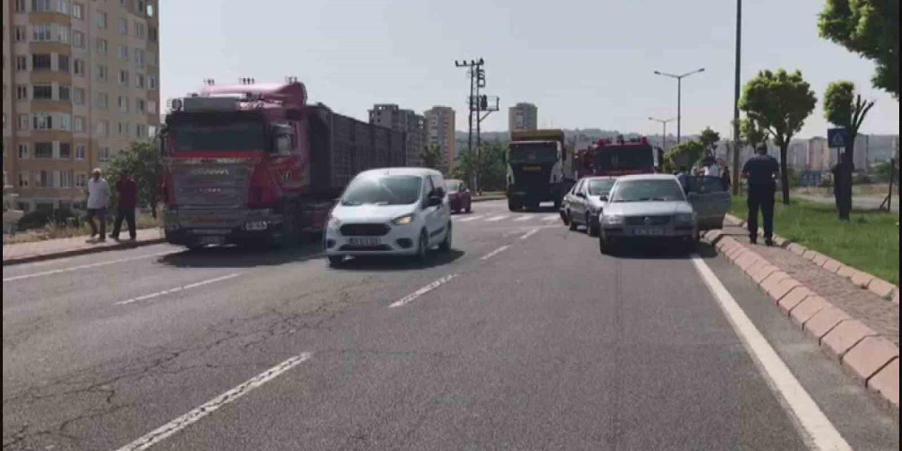 7 Araç Birbirine Girdi: 1 Yaralı