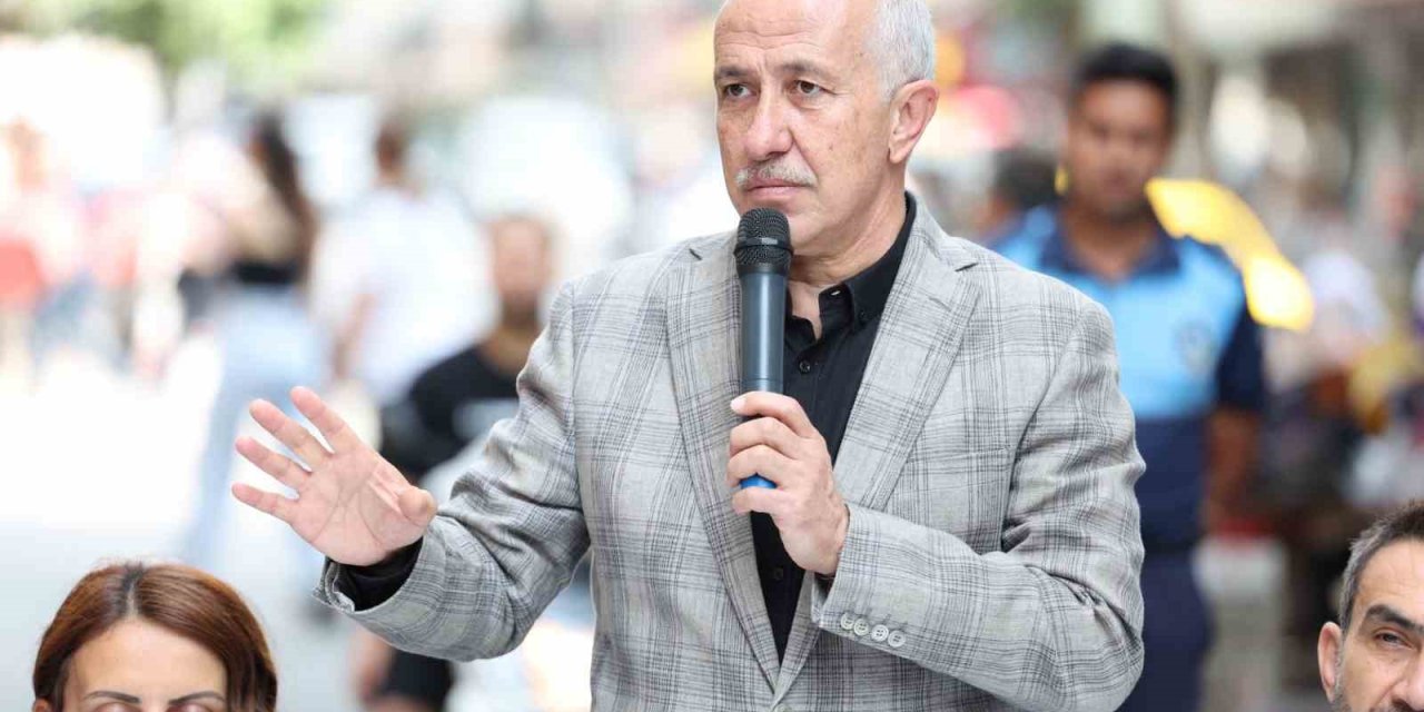 Akdeniz Belediye Başkanı Mustafa Gültak, Zafer Çarşısı Esnafıyla Bir Araya Geldi