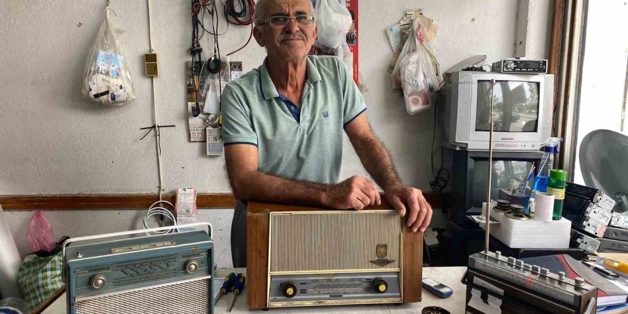 50 Yıllık Radyo Tamircisi Teknolojiye Yenik Düştü