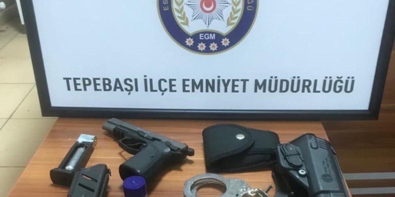 Sahte Askeri Personelin Dolandırıcılık Suçundan Arandığı Tespit Edildi