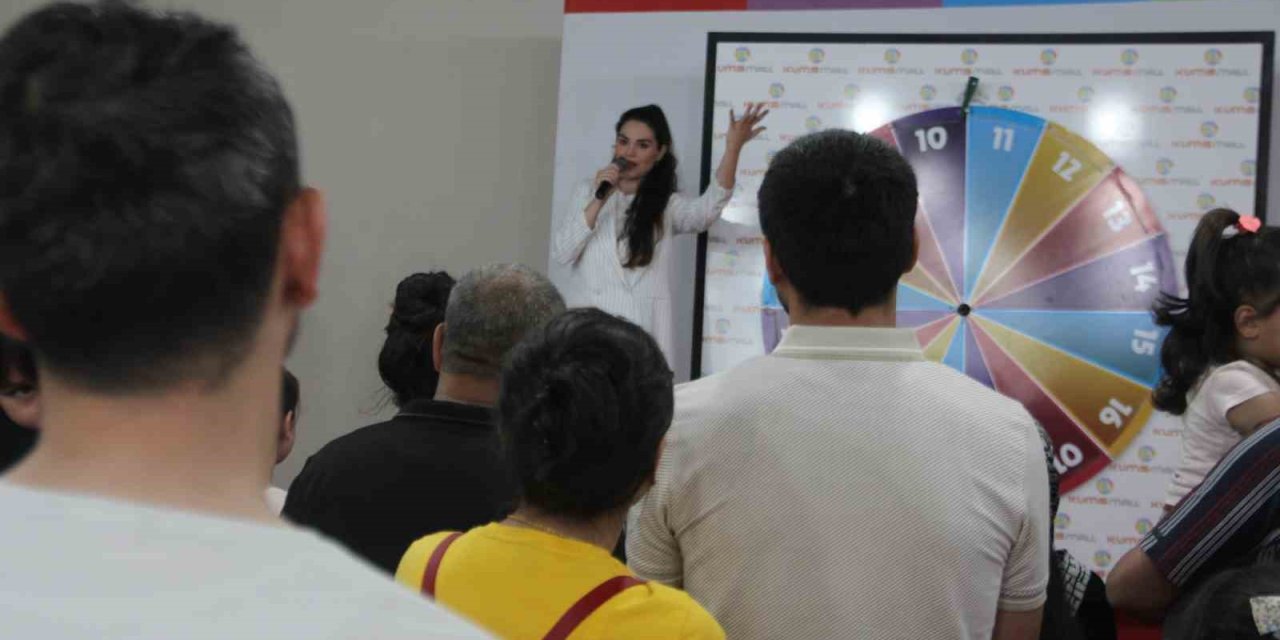 Babalar; Gününü Çocuklarıyla Kusmall Avm’de Kutladı