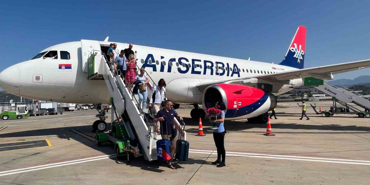 Yılın İlk Sırp Turist Kafilesi Gazipaşa-alanya Havalimanı’na Geldi