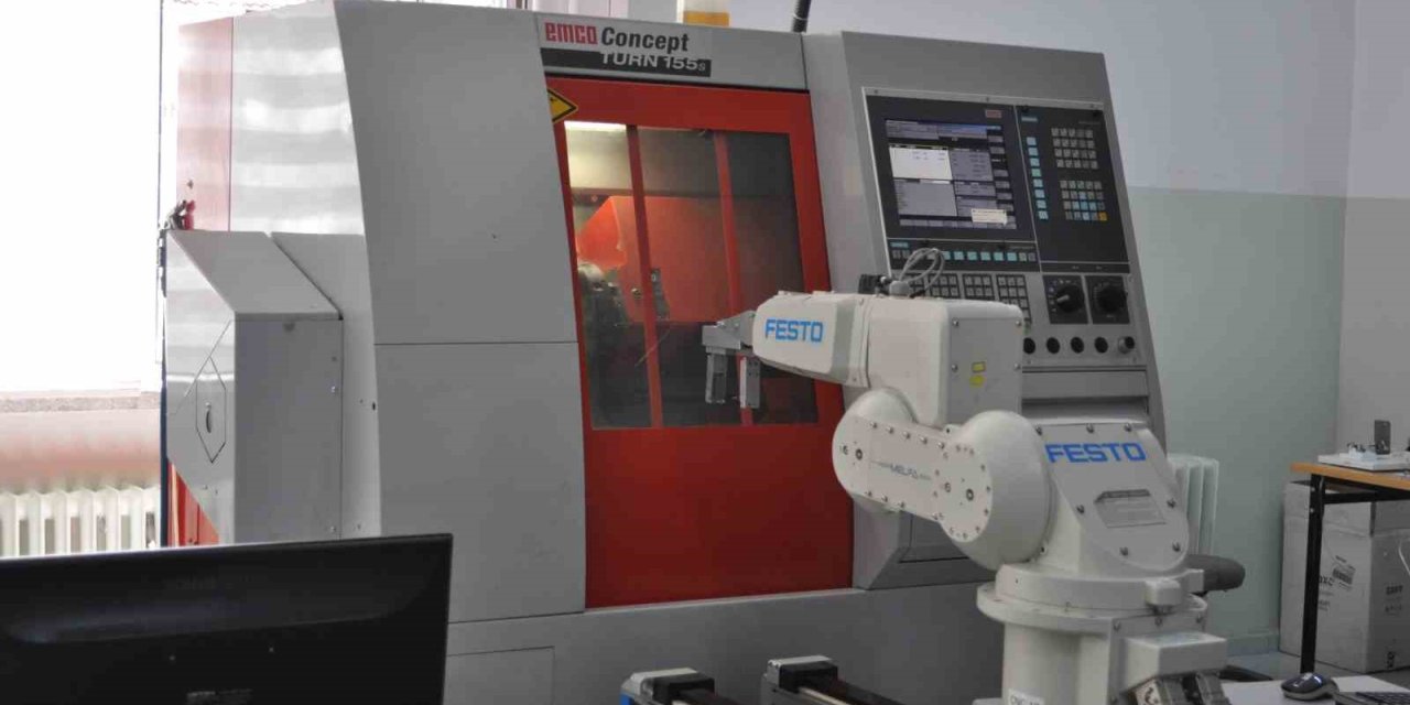 ‘karanlık Fabrika’ Yapan Liseli Öğrenciler İş Kazalarının Önüne Geçecek