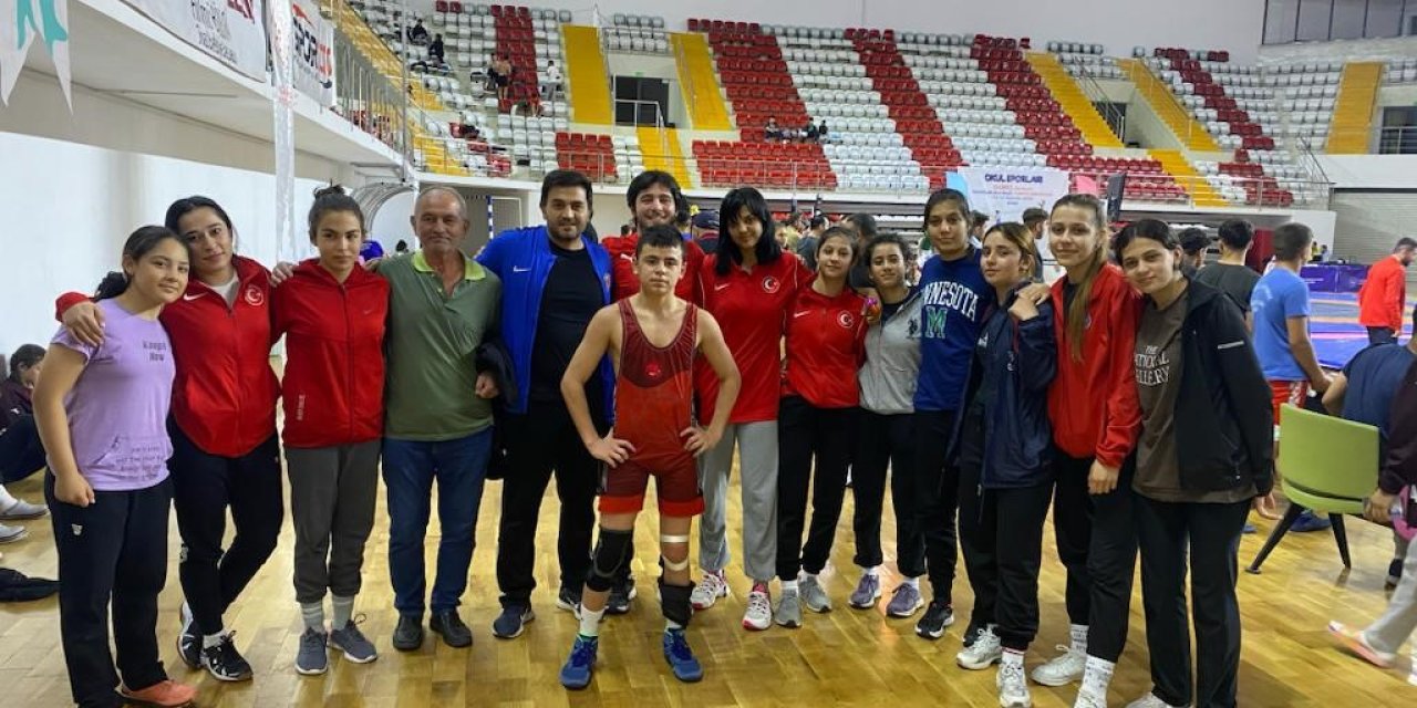 Kepezli Güreşçi Türkiye Şampiyonu