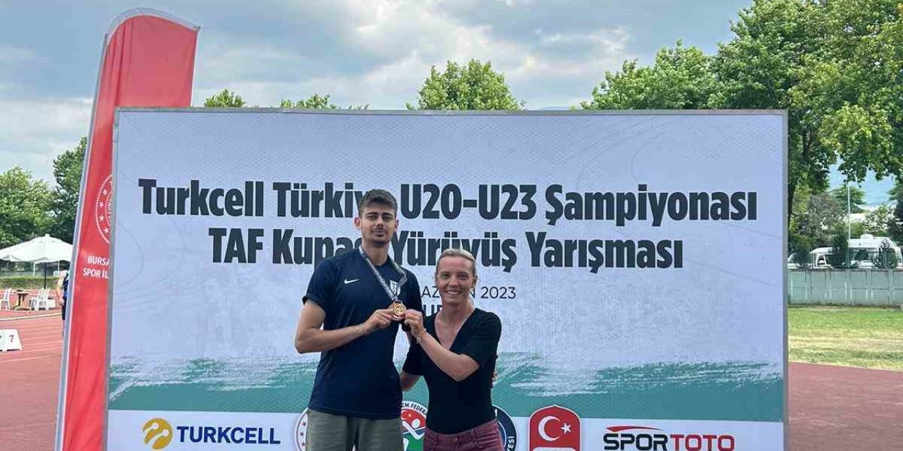 Hakkı Burak Yılmaz, Türkiye Şampiyonu Oldu