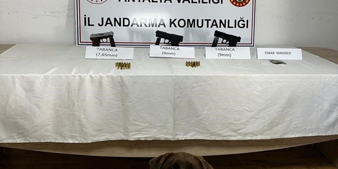 Jandarma Narkotik Köpeklerinden Uyuşturucuya Geçit Yok