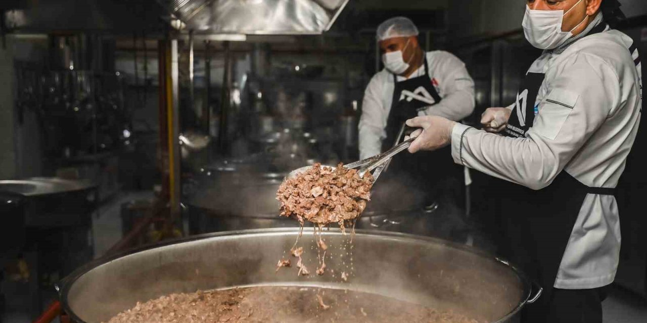 Mersin Büyükşehir Belediyesinden İhtiyaç Sahipleri İçin Kurban Bağışı Kampanyası