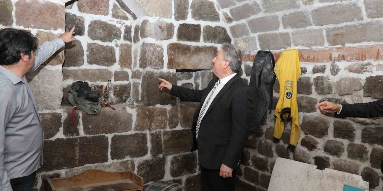 5 Asırlık Tarihi Gön Han Yakında Yeniden Hayat Bulacak