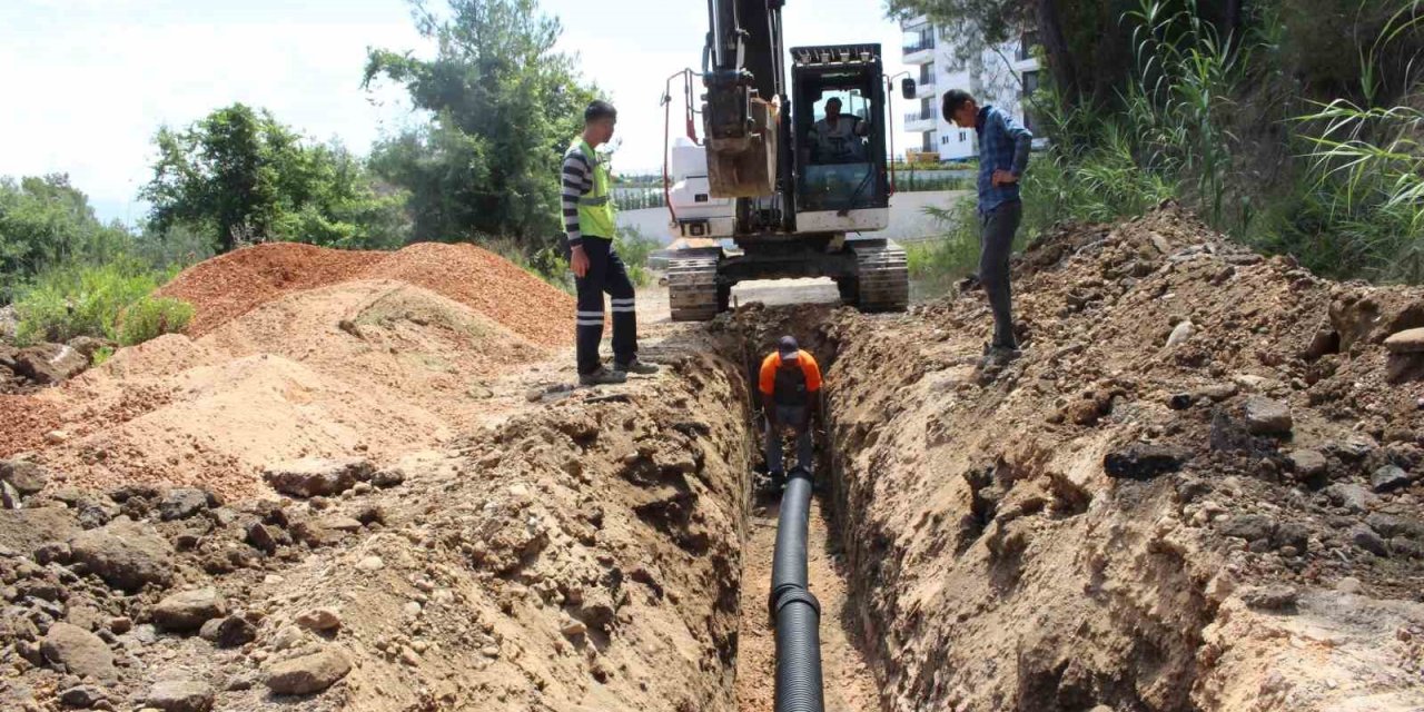 Asat’tan Manavgat’ta Kanalizasyon Çalışması
