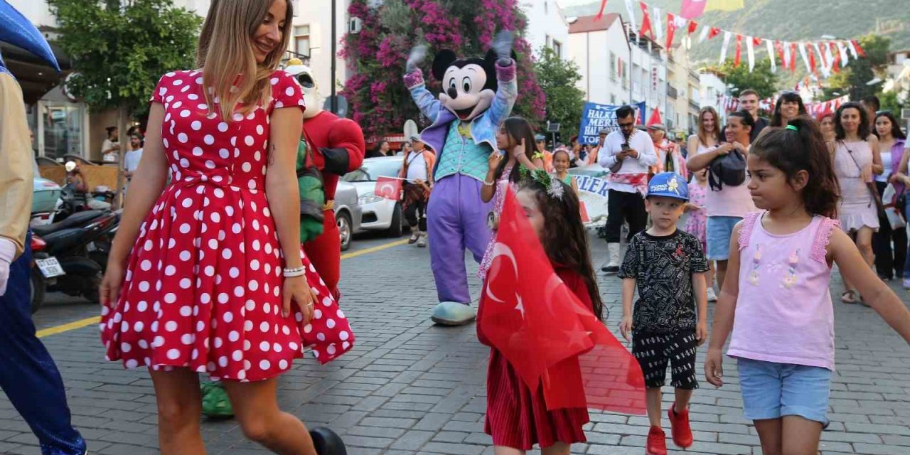 Uluslararası Likya Kaş Kültür Ve Sanat Festivali Başladı