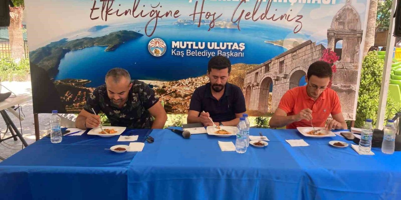 Kaş’ta Geleneksel Yemek Yarışması